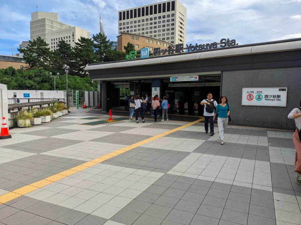 Yotsuya Station, a station that appeared in Kimi no Na Wa.